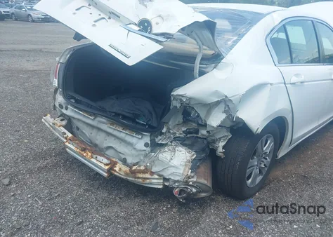 2011 Honda Accord 2.4 Se from USA, damaged, VIN 1HGCP2F67BA155451